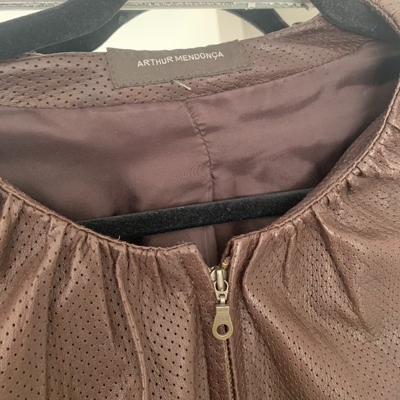 Stylish ARTHUR MENDOCA Brown Perforated 100% Lambskin Jacket - Picture 4 of 8